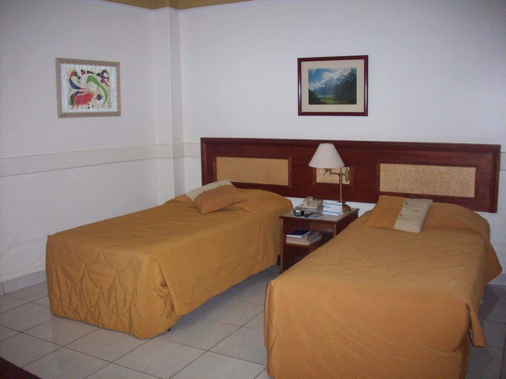 Tamareiras Park Hotel Убераба Екстер'єр фото
