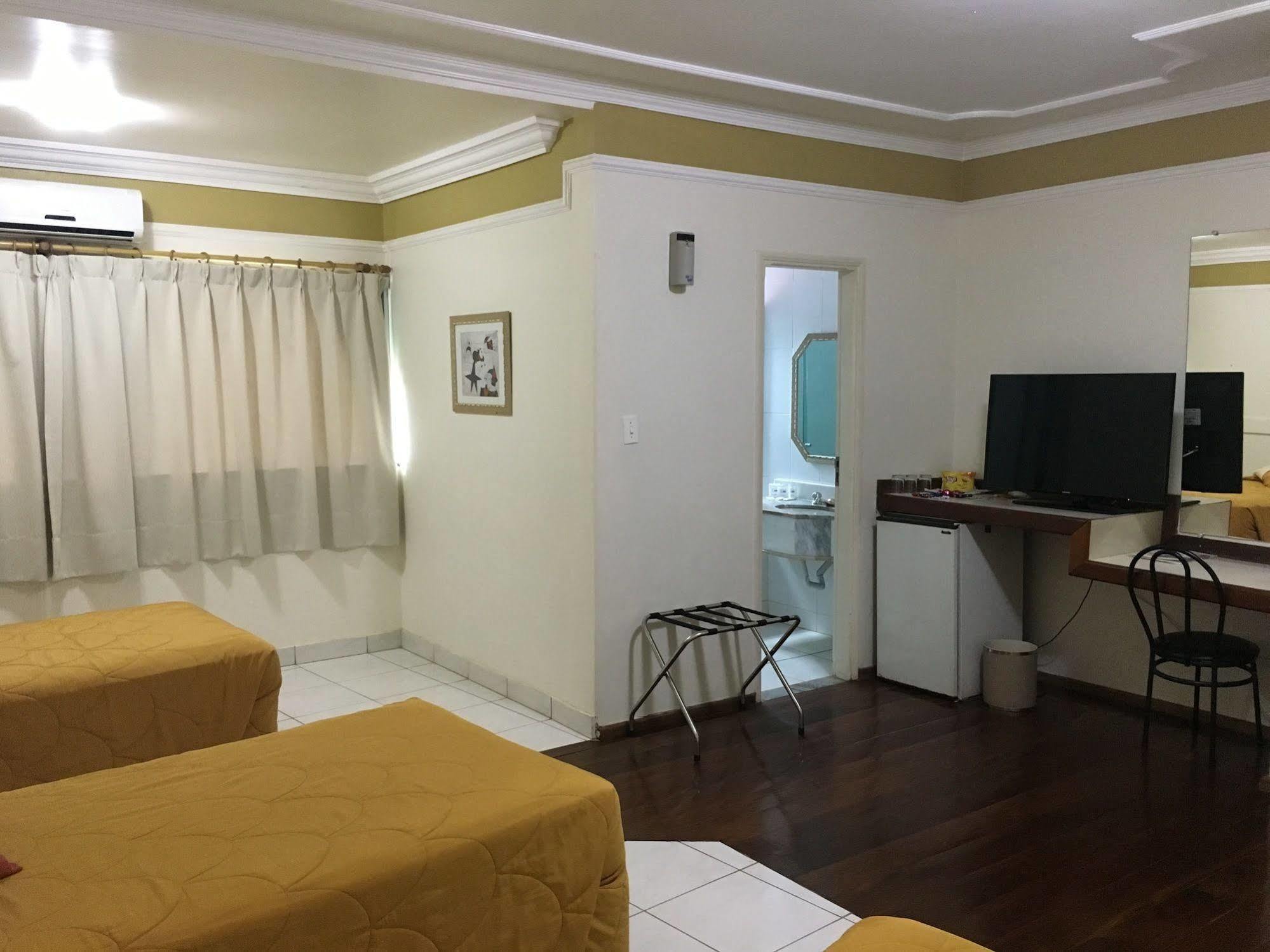 Tamareiras Park Hotel Убераба Екстер'єр фото